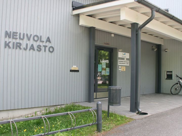 Korvenkylän kirjaston julkisivu