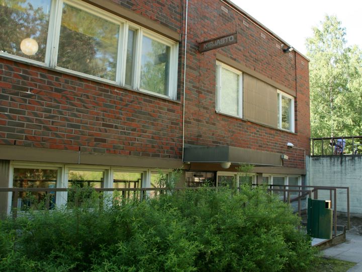Voisalmen kirjaston julkisivu